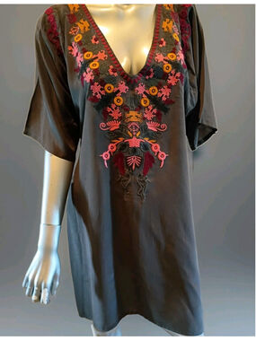 BIYA-Johnny Was VTG Charcoal Silk Lavishly Embroidered Dress-Tunic Boho-Sz Large